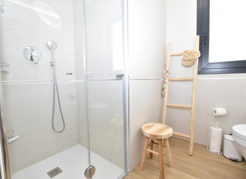 Herverkoop - Appartement / flat - Torrevieia - Los Balcones