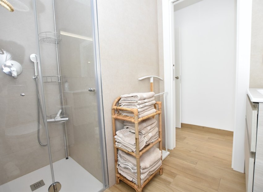 Herverkoop - Appartement / flat - Torrevieia - Los Balcones