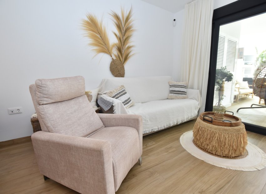 Herverkoop - Appartement / flat - Torrevieia - Los Balcones