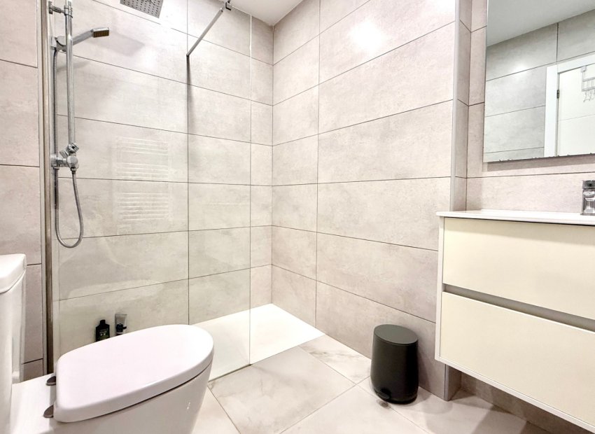 Herverkoop - Appartement / flat - Torrevieia - Los Balcones