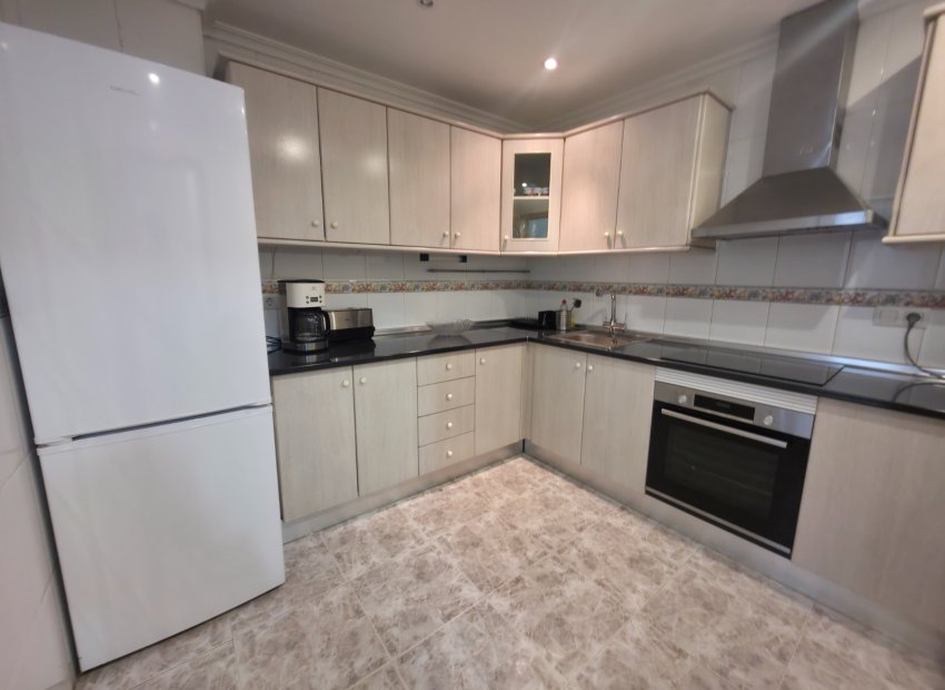 Herverkoop - Appartement / flat - Torrevieia - Paseo maritimo