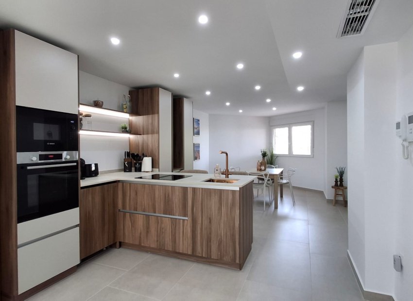 Herverkoop - Appartement / flat - Torrevieia - Playa Acequion