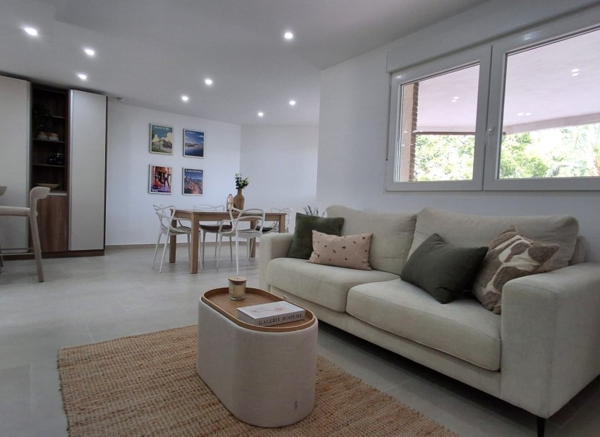 Herverkoop - Appartement / flat - Torrevieia - Playa Acequion