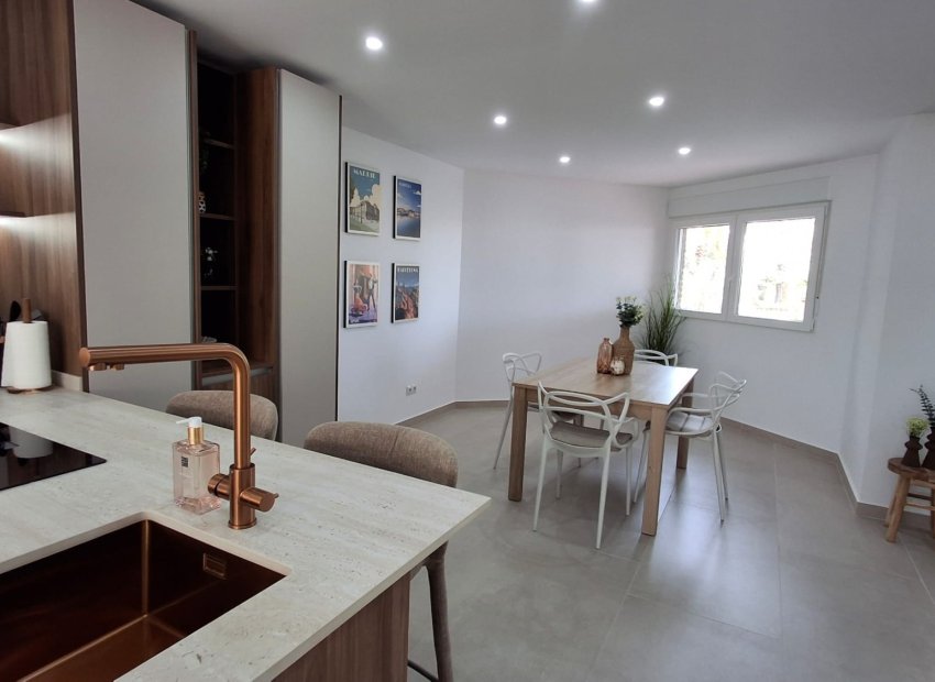 Herverkoop - Appartement / flat - Torrevieia - Playa Acequion