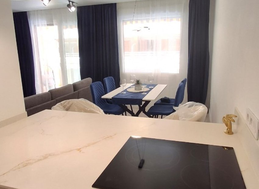 Herverkoop - Appartement / flat - Torrevieia - Playa Acequion