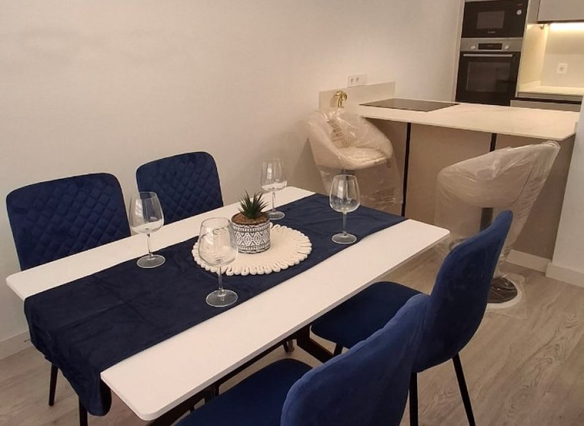 Herverkoop - Appartement / flat - Torrevieia - Playa Acequion