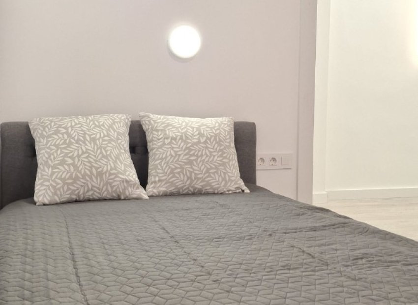 Herverkoop - Appartement / flat - Torrevieia - Playa Acequion