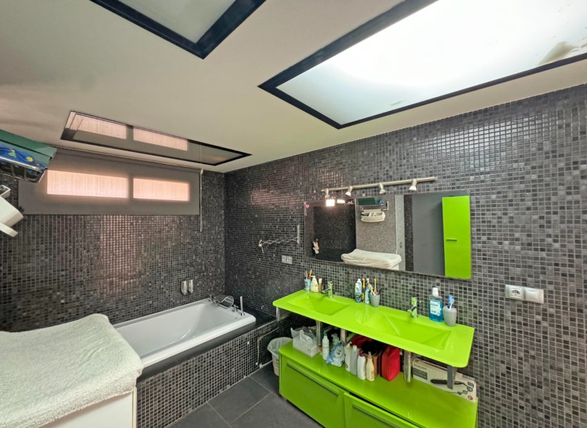 Herverkoop - Appartement / flat - Torrevieia - Playa del Cura