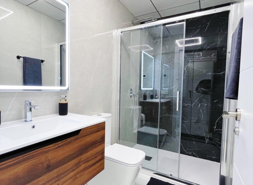 Herverkoop - Appartement / flat - Torrevieia - Playa del Cura