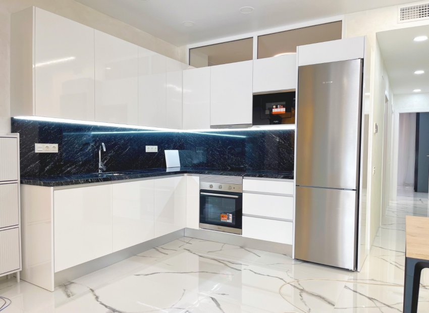 Herverkoop - Appartement / flat - Torrevieia - Playa del Cura