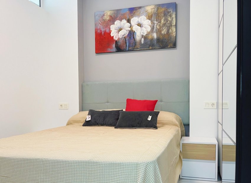 Herverkoop - Appartement / flat - Torrevieia - Playa del Cura