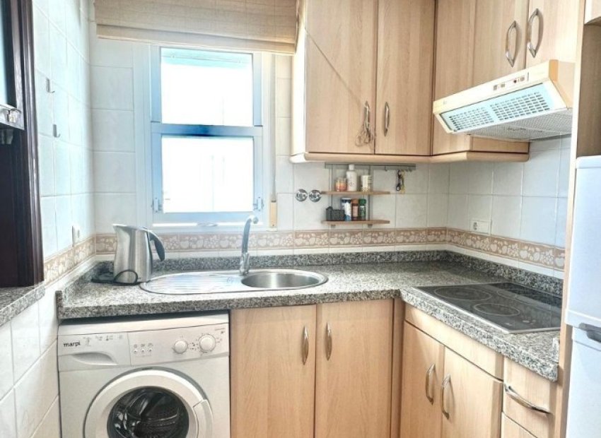 Herverkoop - Appartement / flat - Torrevieia - Playa del Cura