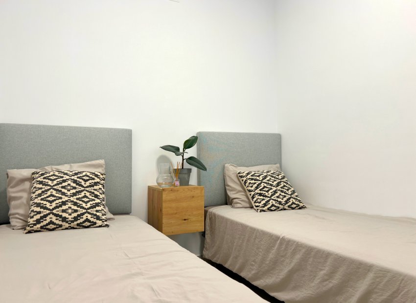 Herverkoop - Appartement / flat - Torrevieia - Playa del Cura