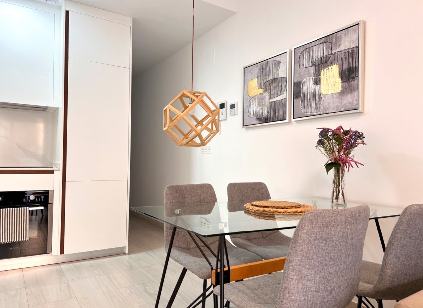 Herverkoop - Appartement / flat - Torrevieia - Playa del Cura