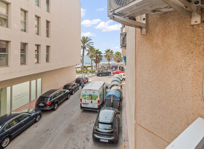 Herverkoop - Appartement / flat - Torrevieia - Playa del Cura