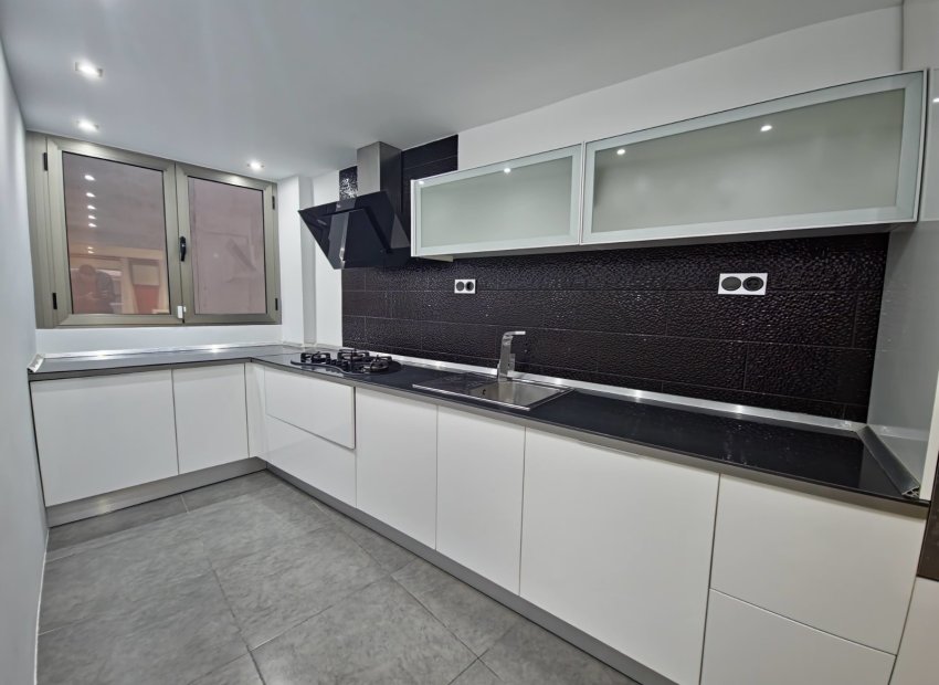 Herverkoop - Appartement / flat - Torrevieia - Playa del Cura