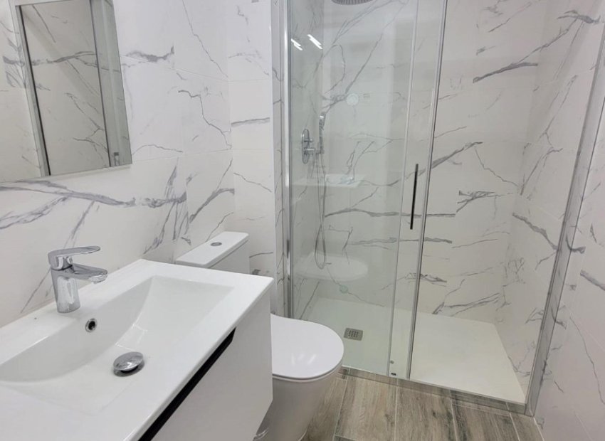 Herverkoop - Appartement / flat - Torrevieia - Playa del Cura