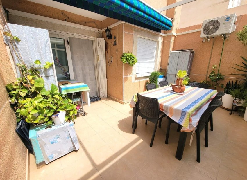 Herverkoop - Appartement / flat - Torrevieia - Playa del Cura
