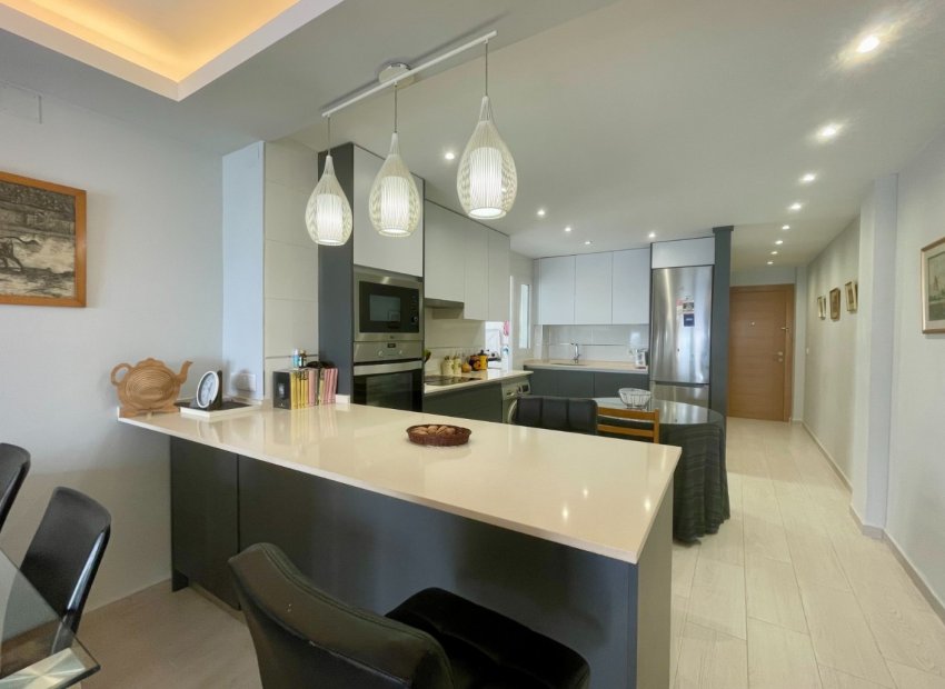 Herverkoop - Appartement / flat - Torrevieia - Playa del Cura