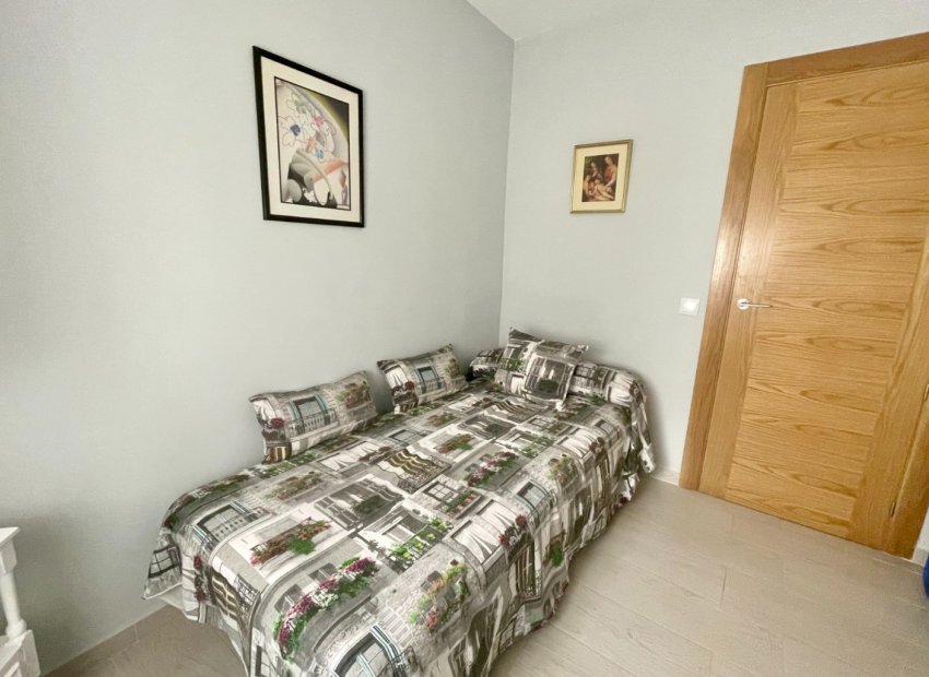 Herverkoop - Appartement / flat - Torrevieia - Playa del Cura
