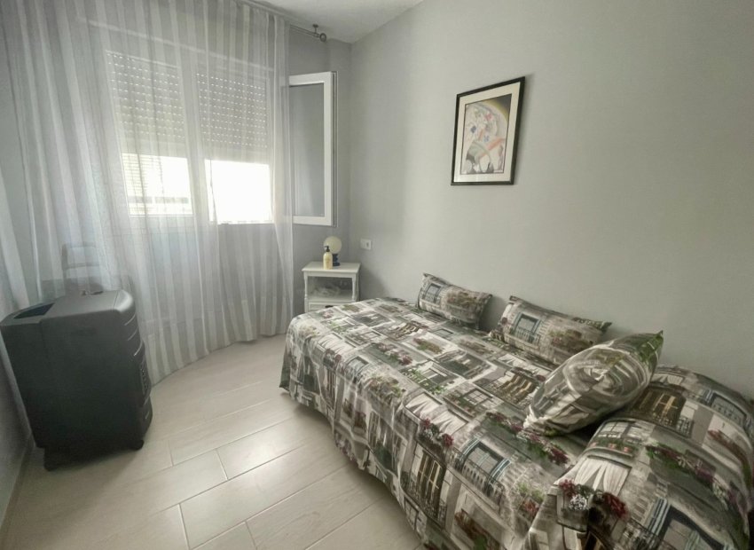 Herverkoop - Appartement / flat - Torrevieia - Playa del Cura