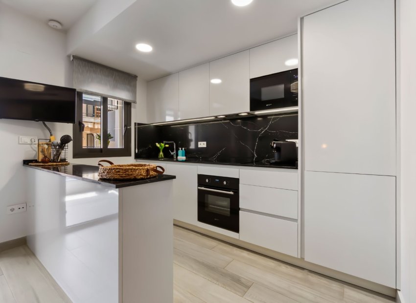 Herverkoop - Appartement / flat - Torrevieia - Playa del Cura