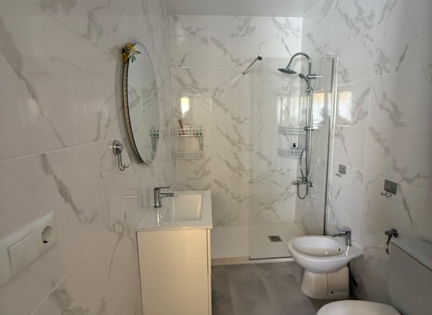 Herverkoop - Appartement / flat - Torrevieia - Playa del Cura