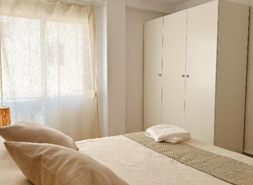 Herverkoop - Appartement / flat - Torrevieia - Playa del Cura