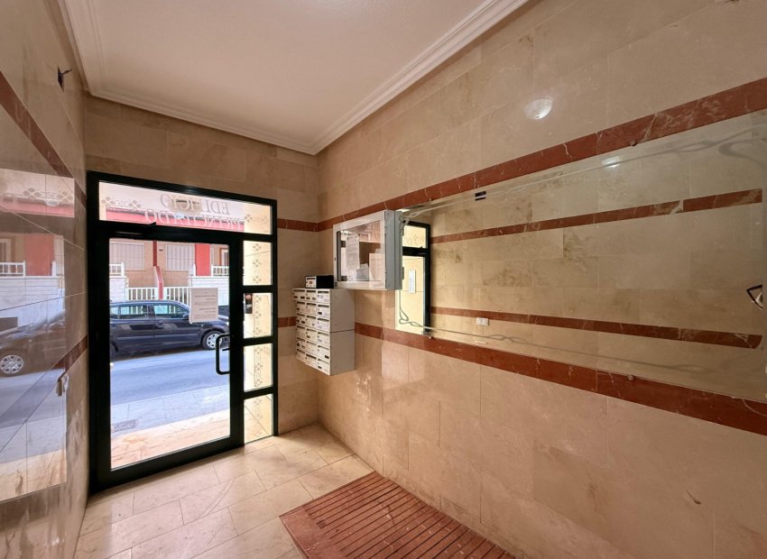 Herverkoop - Appartement / flat - Torrevieia - Playa del Cura