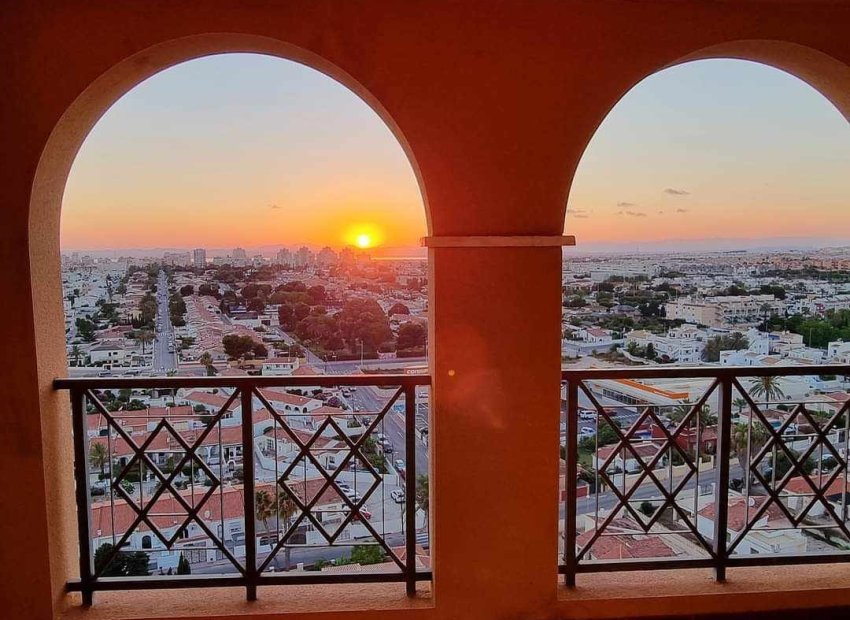 Herverkoop - Appartement / flat - Torrevieia - Playa Los Locos
