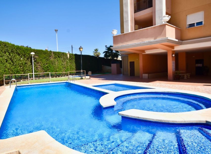 Herverkoop - Appartement / flat - Torrevieia - Playa Los Locos