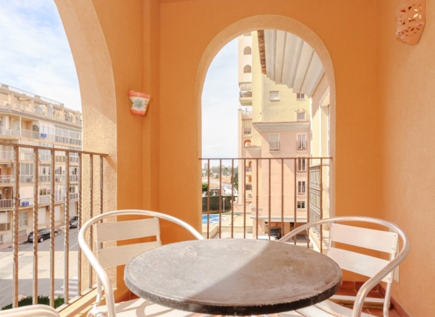 Herverkoop - Appartement / flat - Torrevieia - Playa Los Locos