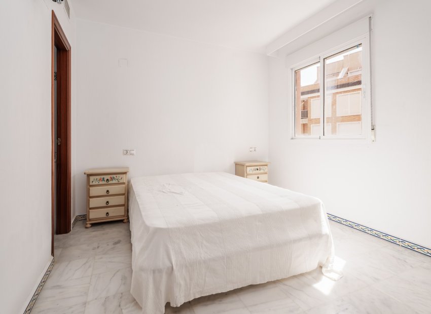 Herverkoop - Appartement / flat - Torrevieia - Playa Los Locos