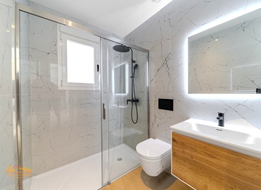 Herverkoop - Appartement / flat - Torrevieia - Playa Los Locos