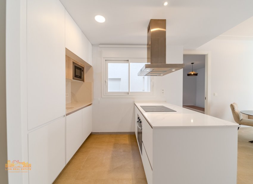 Herverkoop - Appartement / flat - Torrevieia - Playa Los Locos