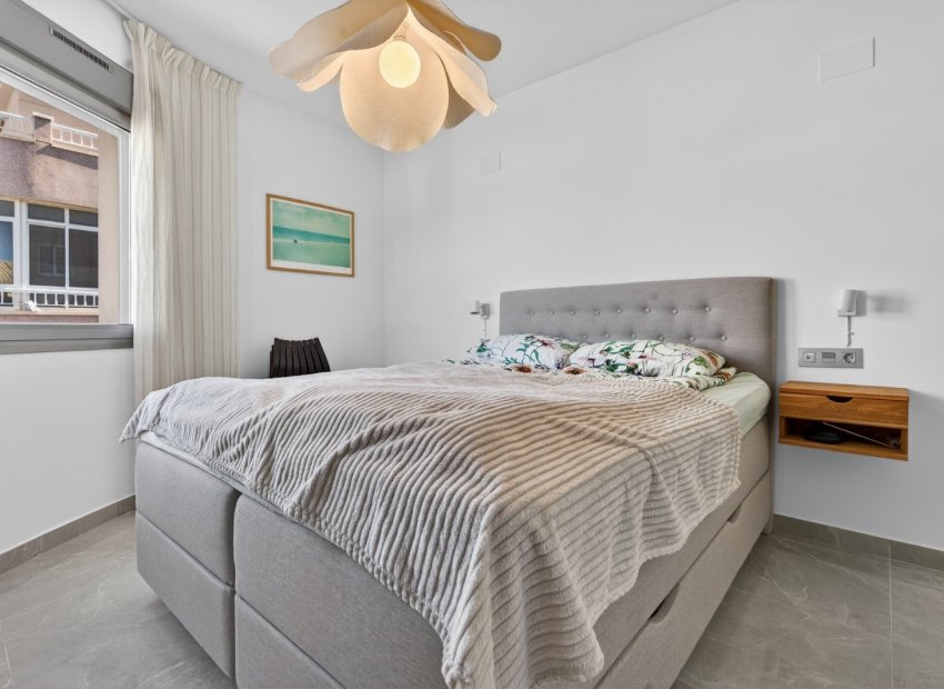 Herverkoop - Appartement / flat - Torrevieia - Playa Los Locos