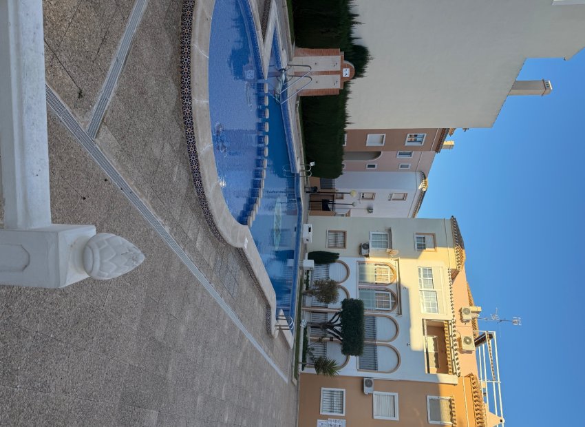Herverkoop - Appartement / flat - Torrevieia - Playa Los Naufragos