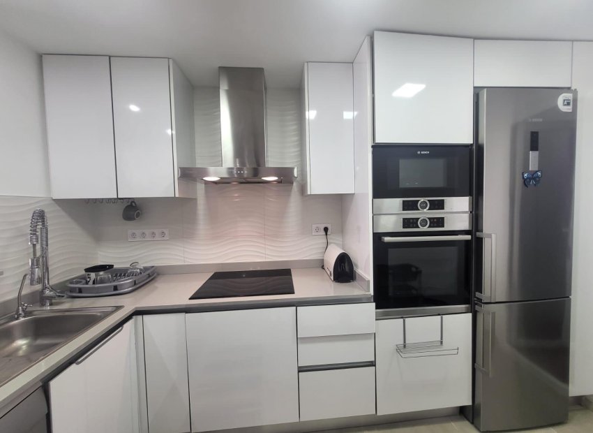 Herverkoop - Appartement / flat - Torrevieia - Punta Prima