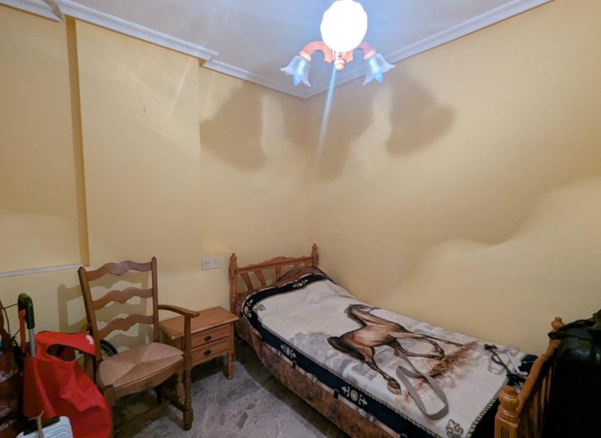 Herverkoop - Appartement / flat - Torrevieia - Punta Prima