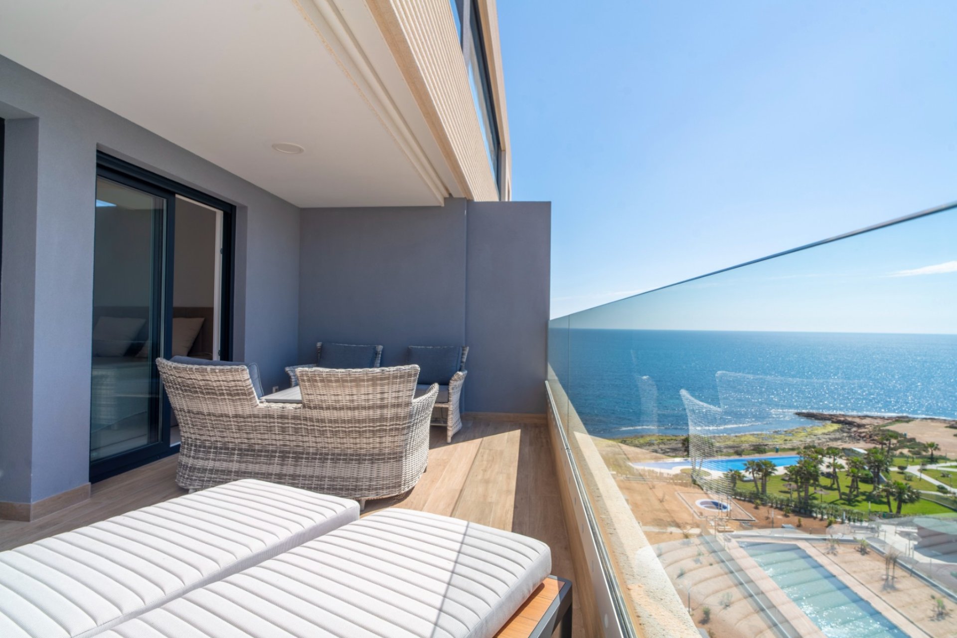 Herverkoop - Appartement / flat - Torrevieia - Punta Prima