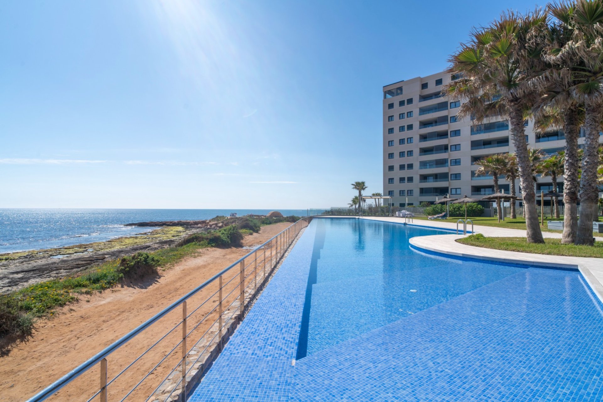 Herverkoop - Appartement / flat - Torrevieia - Punta Prima