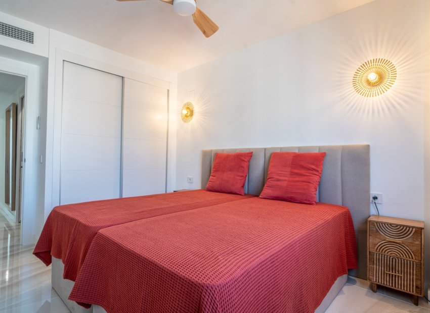 Herverkoop - Appartement / flat - Torrevieia - Punta Prima