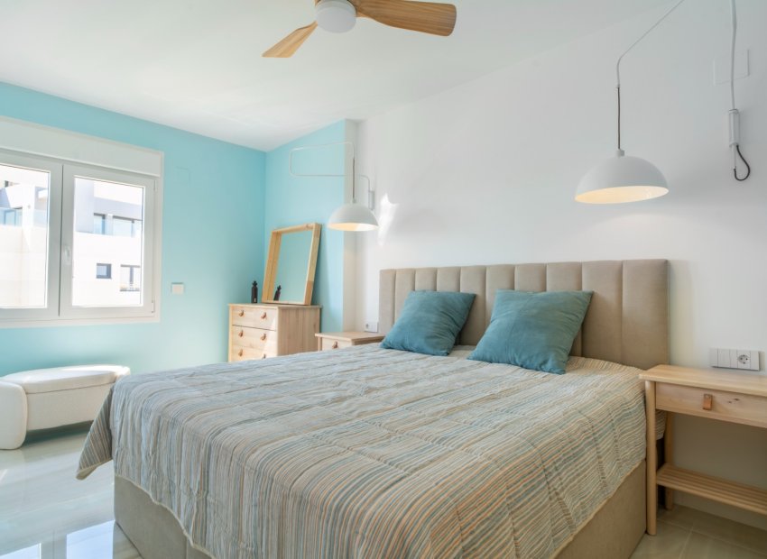 Herverkoop - Appartement / flat - Torrevieia - Punta Prima