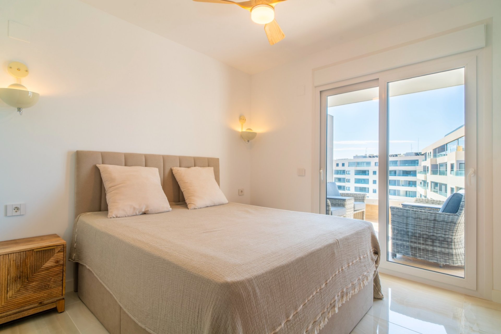Herverkoop - Appartement / flat - Torrevieia - Punta Prima