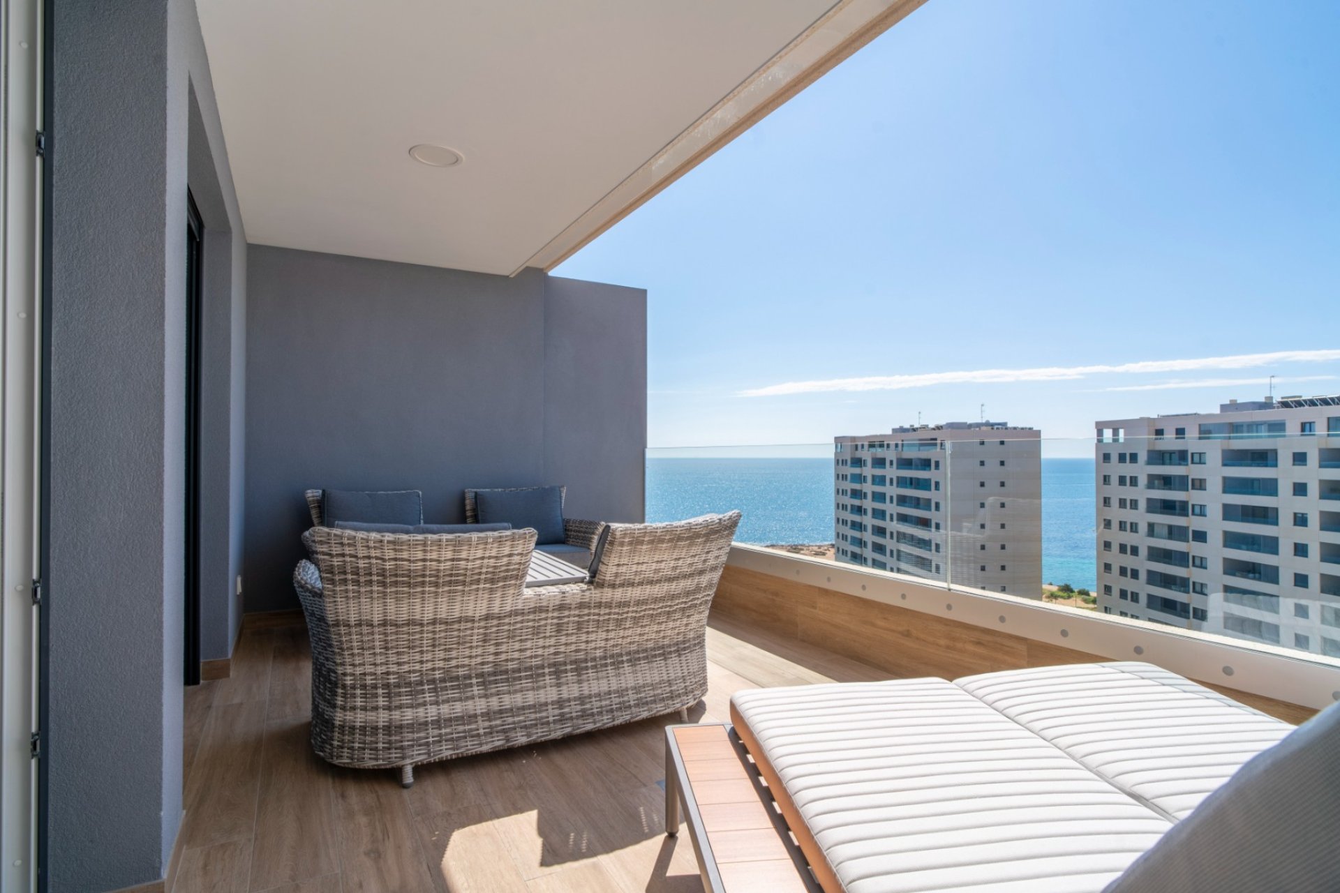 Herverkoop - Appartement / flat - Torrevieia - Punta Prima