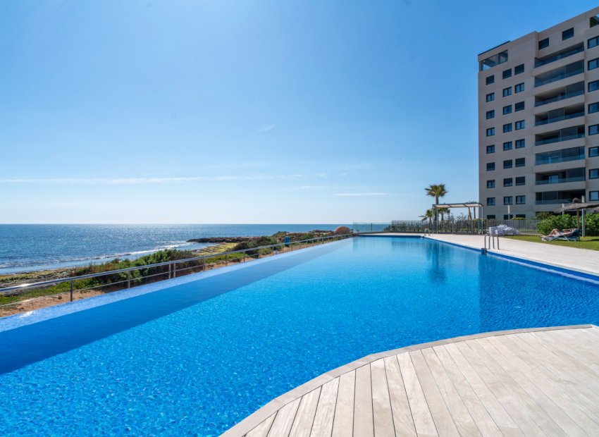 Herverkoop - Appartement / flat - Torrevieia - Punta Prima