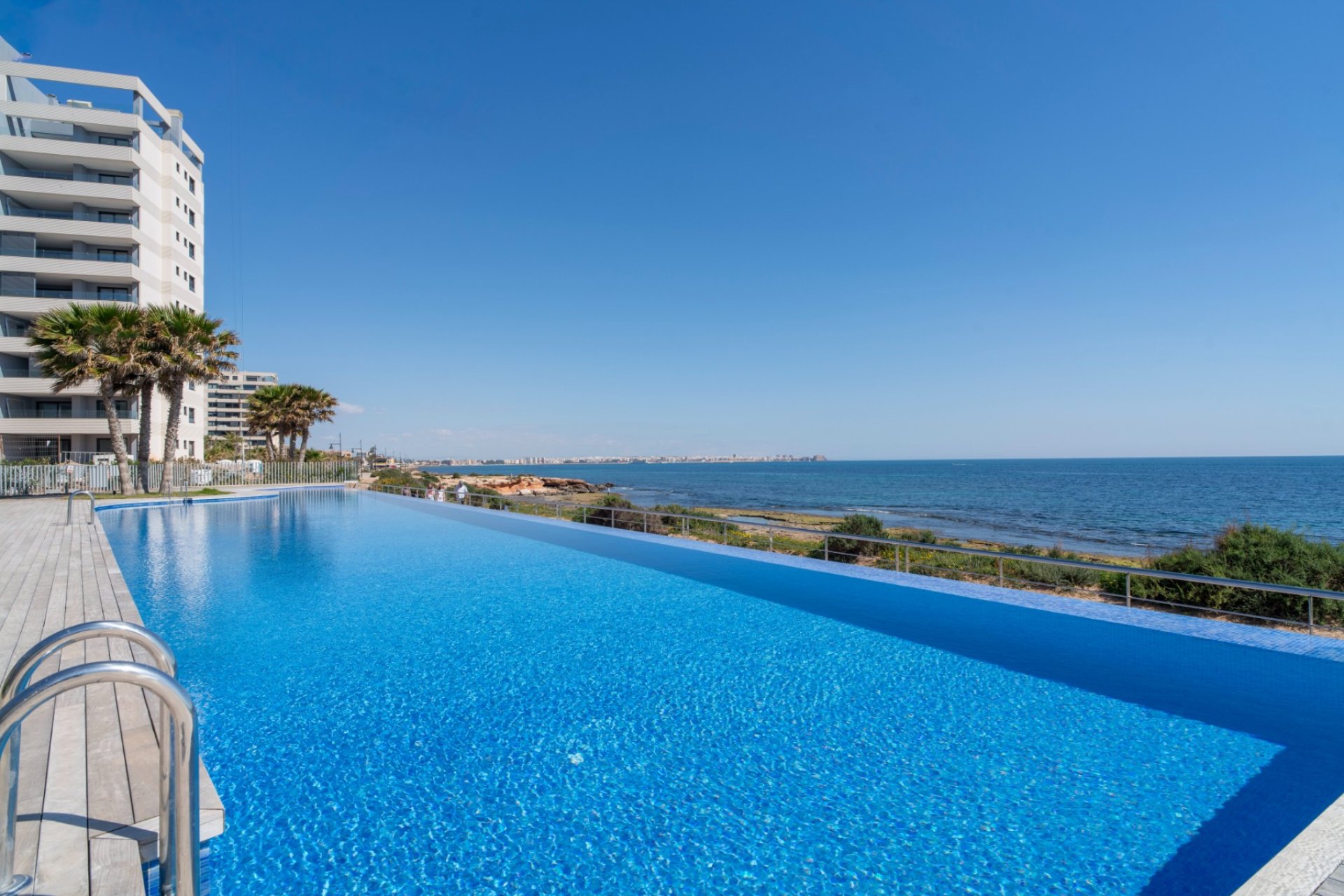 Herverkoop - Appartement / flat - Torrevieia - Punta Prima