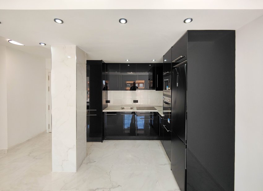 Herverkoop - Appartement / flat - Torrevieia - Punta Prima