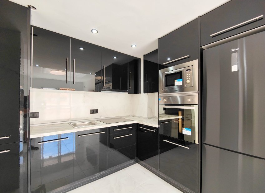 Herverkoop - Appartement / flat - Torrevieia - Punta Prima