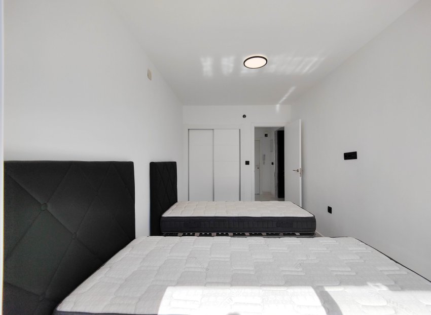 Herverkoop - Appartement / flat - Torrevieia - Punta Prima